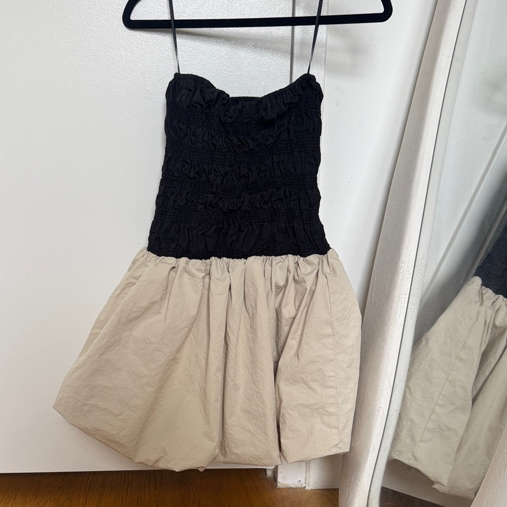 DISSH Black Ruched Top